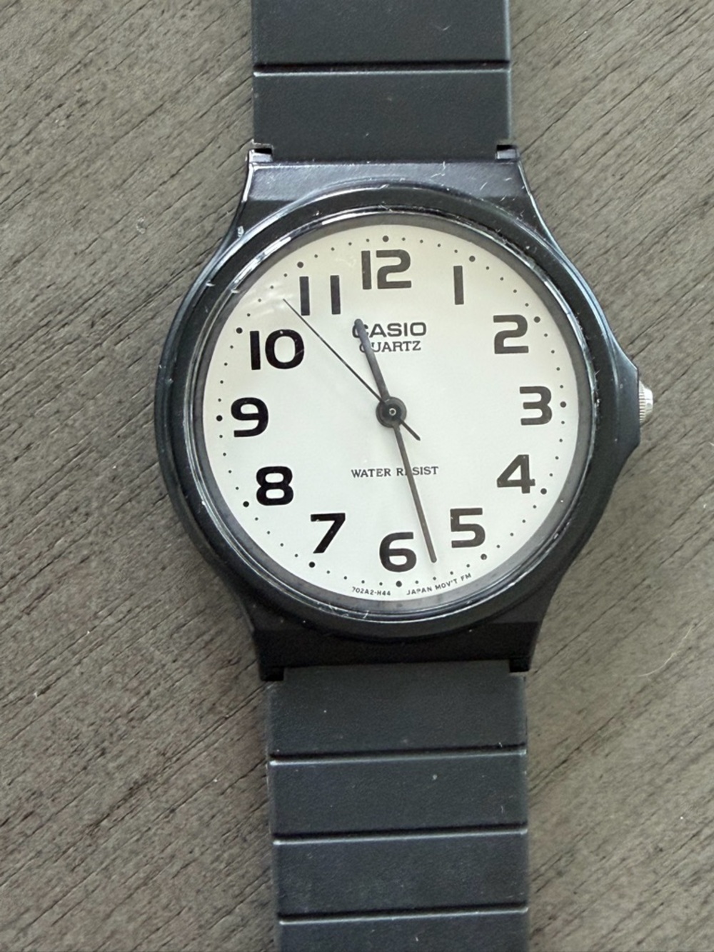 Casio Black Resin Watch with Ivory Dial with battery pack - Picture 3 of 4